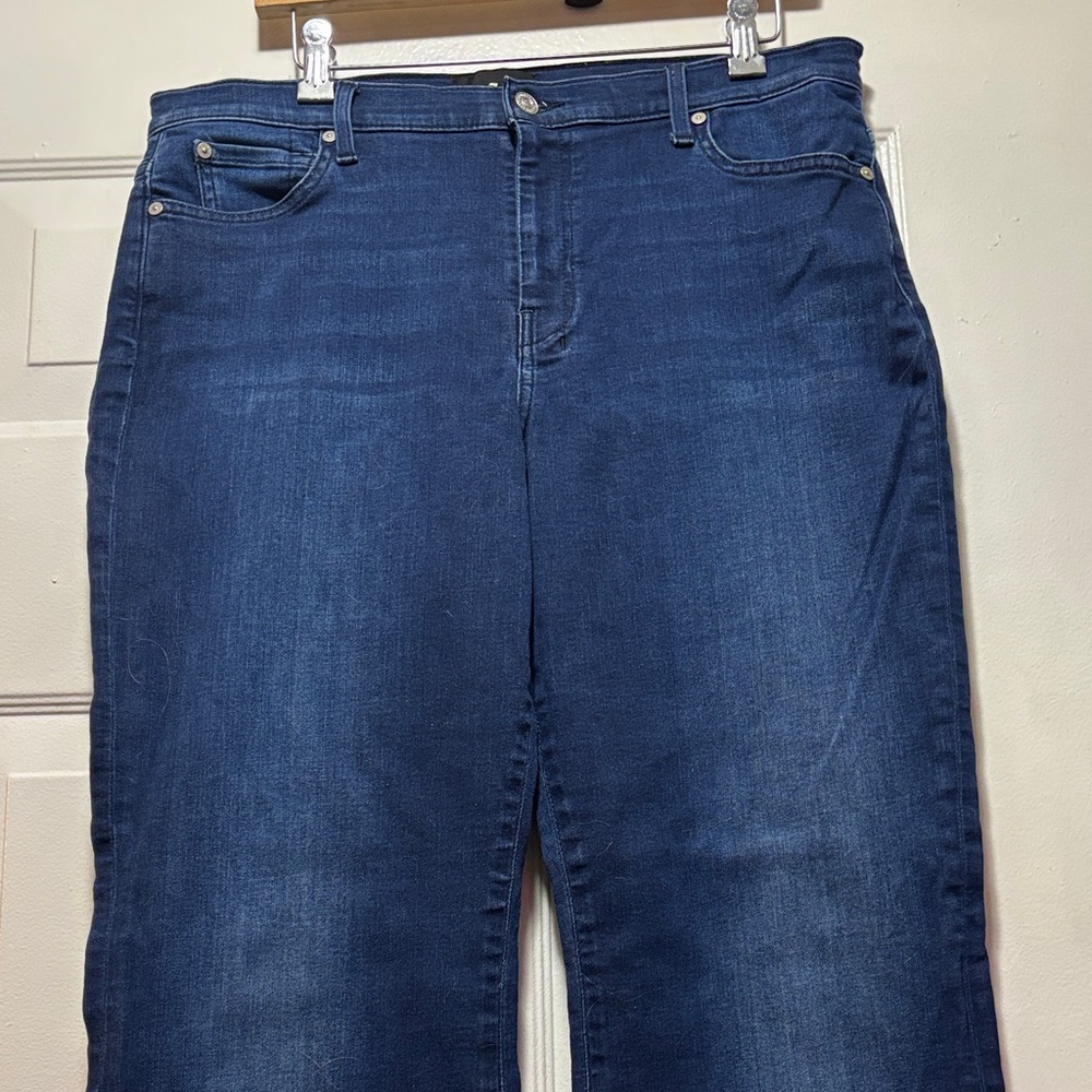 7 For All Mankind Dark Blue Flare Jeans - Picture 3 of 12